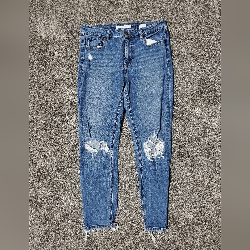 Eunina Distressed Jeans